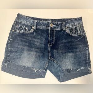 Ariya Jeans Denim Shorts Juniors Size 11/12 Embellished Cut Off Denim Y2K 5 Inch